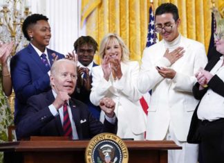 Biden signs executive order to counter ‘legislative attacks’ on LGBTQ rights – WJCL News Savannah
