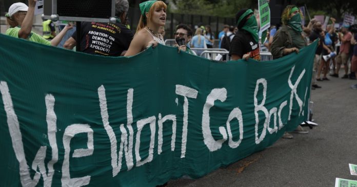 Companies paying for abortion travel are an imperfect solution on reproductive rights - Vox