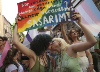 Detained LGBTQ activists in Istanbul Pride being released – The Associated Press – en Español