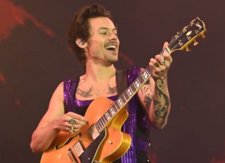 Harry Styles Helps Concert Attendee Come Out As Gay: ‘You Are A Free Man’ – HuffPost