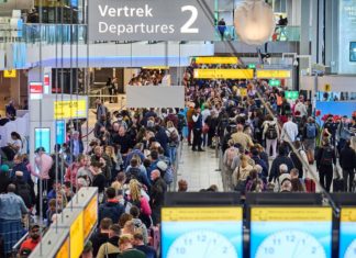 How Travelers to Europe Can Deal With the Summer’s Chaos – The New York Times