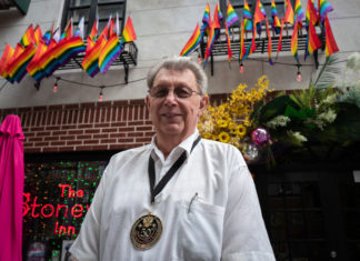 Inside chaotic moments that triggered Stonewall Riot when cops stormed gay club for the ‘raid of all r… – The US Sun