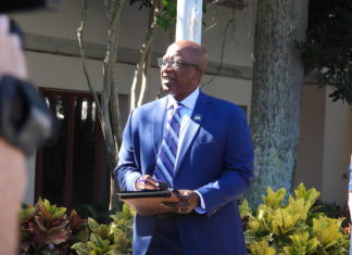 Mayor slams Florida’s “Don’t Say Gay” law as St. Pete kicks off Pride month – WMNF