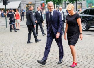 Oslo gay bar shooting won’t stop fight for equal rights – Norway PM – Yahoo Eurosport UK