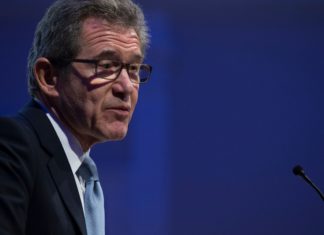 Outed BP CEO John Browne on why LGBTQ executives hold few board seats – USA TODAY