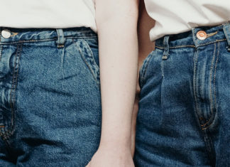 Teen Would Lose $7M If She Came Out As Gay, Uncle Asks If He Was A Jerk To Tell Her To Stay In The Closet – Bored Panda
