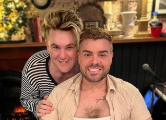 Entertainment reporter Justin Hill reveals question gay men hate being asked – Daily Mail