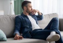 He refused to attend his twin’s gay wedding, so why is the internet defending him? – Queerty