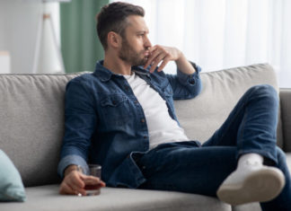 He refused to attend his twin’s gay wedding, so why is the internet defending him? – Queerty