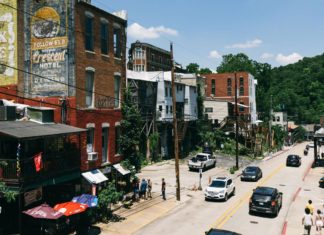 Inside Eureka Springs, the Bible Belt’s LGBTQ oasis – Gwinnettdailypost.com