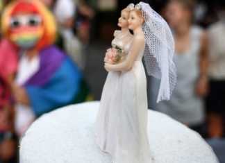 Michigan Wedding Venue Roasted for Banning Gay & Trans Couples – The Daily Beast