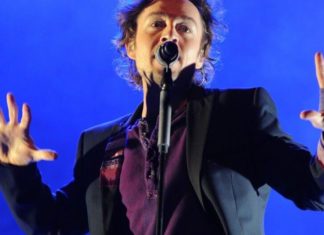 Savage Garden star Darren Hayes was in a ‘dark place’ before coming out as gay – Inside NoVA