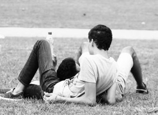 Singapore says those ‘engaging in gay sex’ will not be prosecuted despite archaic law that bans it – Yahoo News