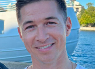 ABC news correspondent James Longman recalls his first gay kiss when he was 18 – Queerty