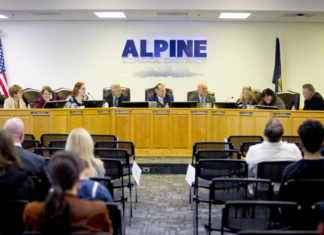 Alpine School District passes ‘pilot’ policy to evaluate school materials – Daily Herald