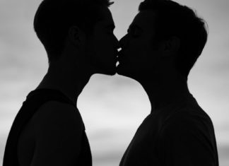 CDC urges Gay & Bi Men to Get the Meningococcal Vaccine After Outbreak in Florida. – Human Rights Campaign