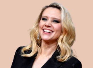 Does Kate McKinnon Have a Partner? Here’s Everything We Know About Her Girlfriend, Jackie Abbott – Parade Magazine