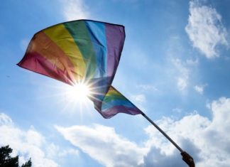 Fact check: Fake image shows ‘gay hypnosis’ segment on cable outlet – USA TODAY