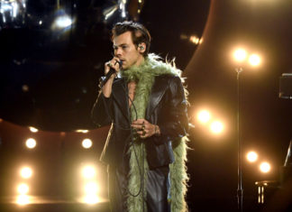 Harry Styles Divides Fans After Denying That He’s Been Doing THIS For Fame – Music Times