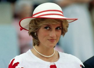Princess Diana dressed up as gay man by Freddie Mercury and smuggled into nightclub – Express