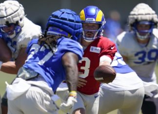 Rams vs. Houston Texans in NFL preseason: QB battle heats up – Los Angeles Times