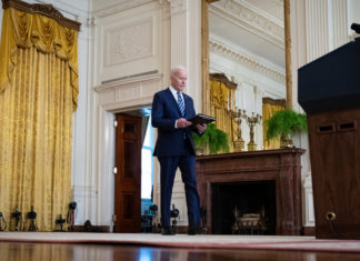 U.S. announces sweeping restrictions on technological exports to Russia. – The New York Times