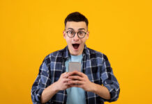 Boss’ accidental sext to the work chat has Gay Twitter™ in stitches – Queerty