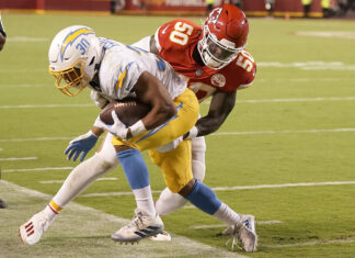 Chiefs defense complementing offense during 2-0 start – Camden News