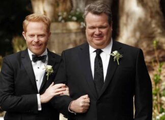 Critic thinks Modern Family’s Mitch and Cam ‘set gay rights back’. He couldn’t be more wrong – PinkNews