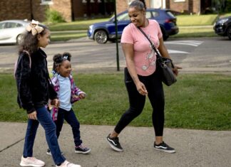 Detroit district says it sees early boost in enrollment – Chalkbeat Detroit