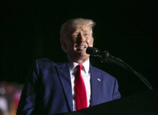 Donald Trump inadvertently says ‘we need to keep our country gay’ – PinkNews
