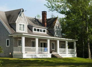Gay Woman Inherits Summer House, Causes Uproar By Not Letting Her Conservative Family Use It For Free For Weddings – Bored Panda