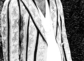 He dressed Princess Diana in drag to sneak into a gay bar – bigcountrynewsconnection.com