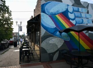 In Wyoming, scene of infamous gay hate crime an unlikely LGBTQ haven – Yahoo Singapore News