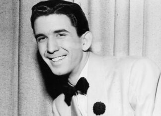 LISTEN: This handsome straight crooner secretly sang one of America’s first gay records – Queerty
