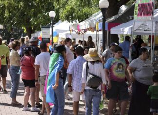 Pride Fest draws LGBTQ community — and supporters like Gov. Pritzker — to daylong Naperville party – Chicago Tribune
