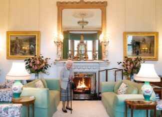 Queen Elizabeth’s Family Rush To Side Of Ailing Monarch – Towleroad