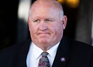 Rep. Glenn Thompson Stands By Vote Against Same-Sex Marriage Before Gay Son’s Wedding – Yahoo Eurosport UK