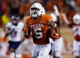 Robinson’s 3 TDs power No. 21 Texas over UTSA 41-20 – WNYT NewsChannel 13