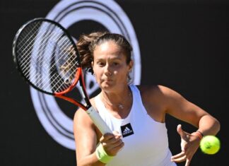 Russia’s Daria Kasatkina receives national honour despite outrage when coming out as gay – Express