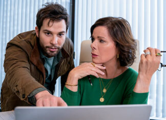 So Help Me Todd: Do Marcia Gay Harden and Skylar Astin Make a Winning Team in CBS’ New Legal Drama? Grade It! – Yahoo Entertainment