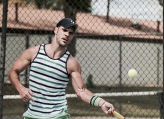 This gay super fan is winning tennis one fantastic podcast at a time – LGBTQ Nation