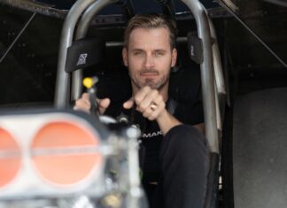 This out gay drag racer is sponsored by Grindr, and ready to disrupt the sport – Outsports