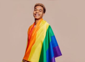 21 Twitter confessions about being gay in high school that are way too relatable – Queerty