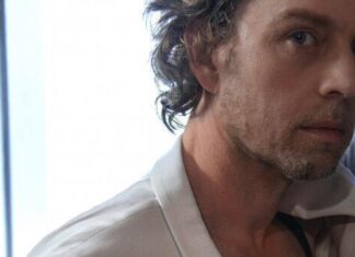 Darren Hayes: My dad was the first person to insult me for being gay – Sioux City Journal