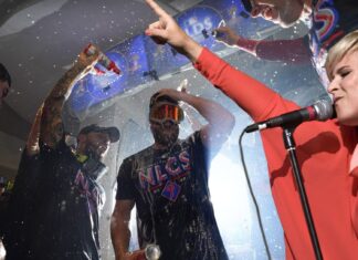 Fans are loving the Phillies’ playoff anthem, except that it’s the wrong version of ‘Dancing on My Own’ – Billy Penn