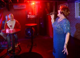 Final Laguna Beach vintage gay bar set to close – OCRegister