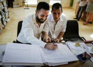 Gay Cuban couple’s long wait to tie the knot – Yahoo News