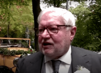 Gay former monk has dream wedding after being forced to quit Catholic church – PinkNews