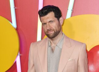 Gay writer slates same-sex rom-com Billy Eichner claimed homophobic straight audiences were to blame – Daily Mail